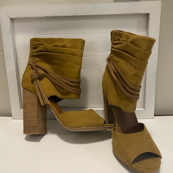 Dolce by Mojo Moxy Women Size 9M Open-Toe Suede Ankle Boots - Picture 9 of 9